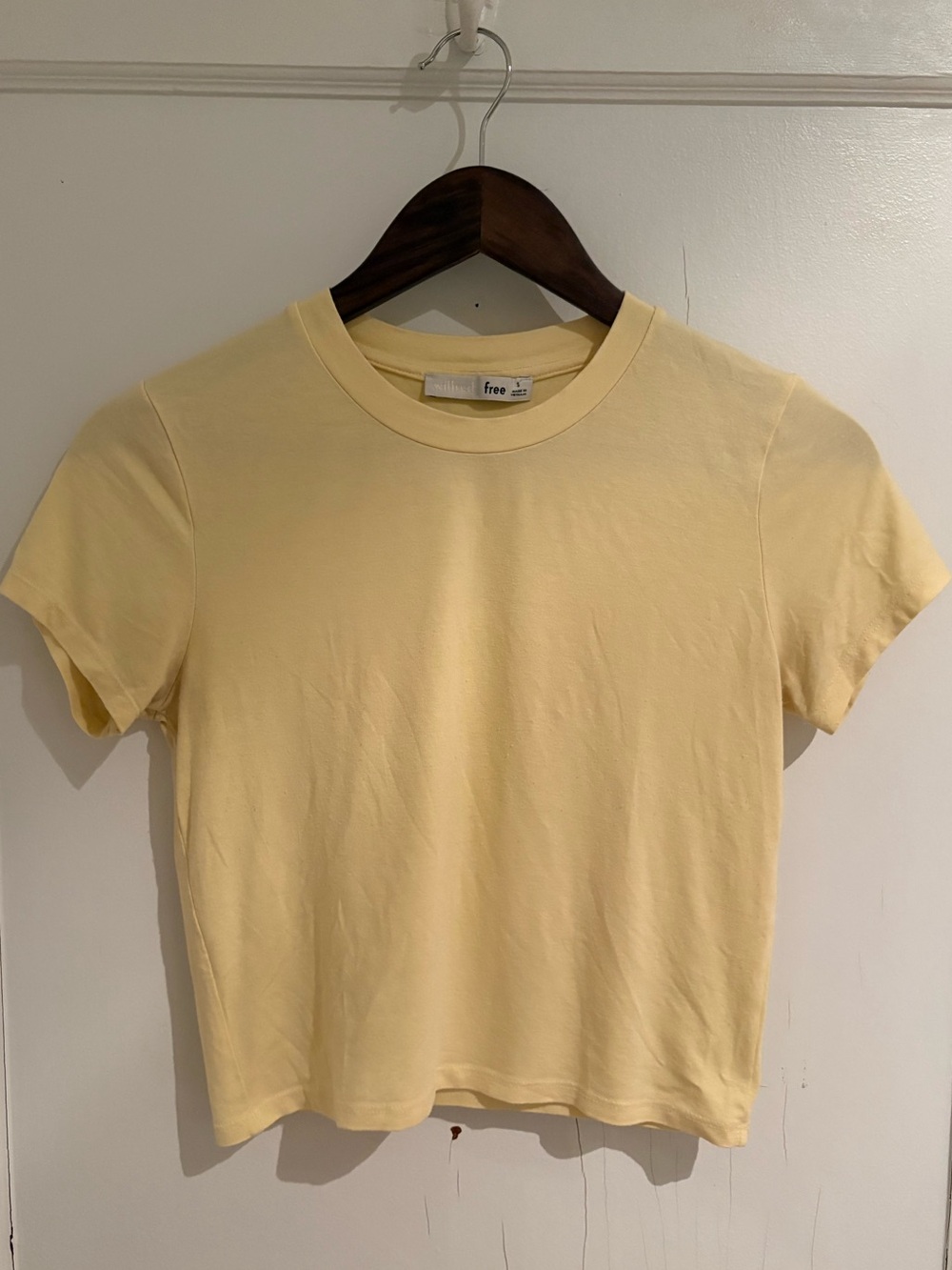 Aritzia Wilfred Free Pale Yellow Baby Tee – Size S